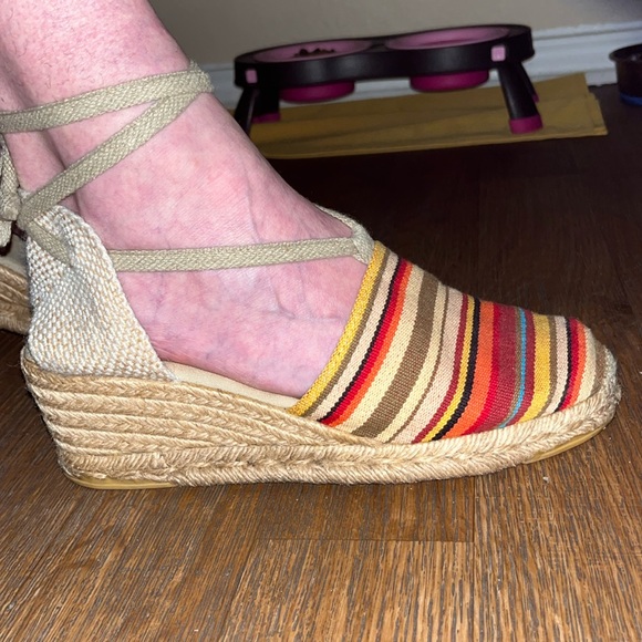 Lord and Taylor striped espadrilles with ties around ankle. - Picture 3 of 16
